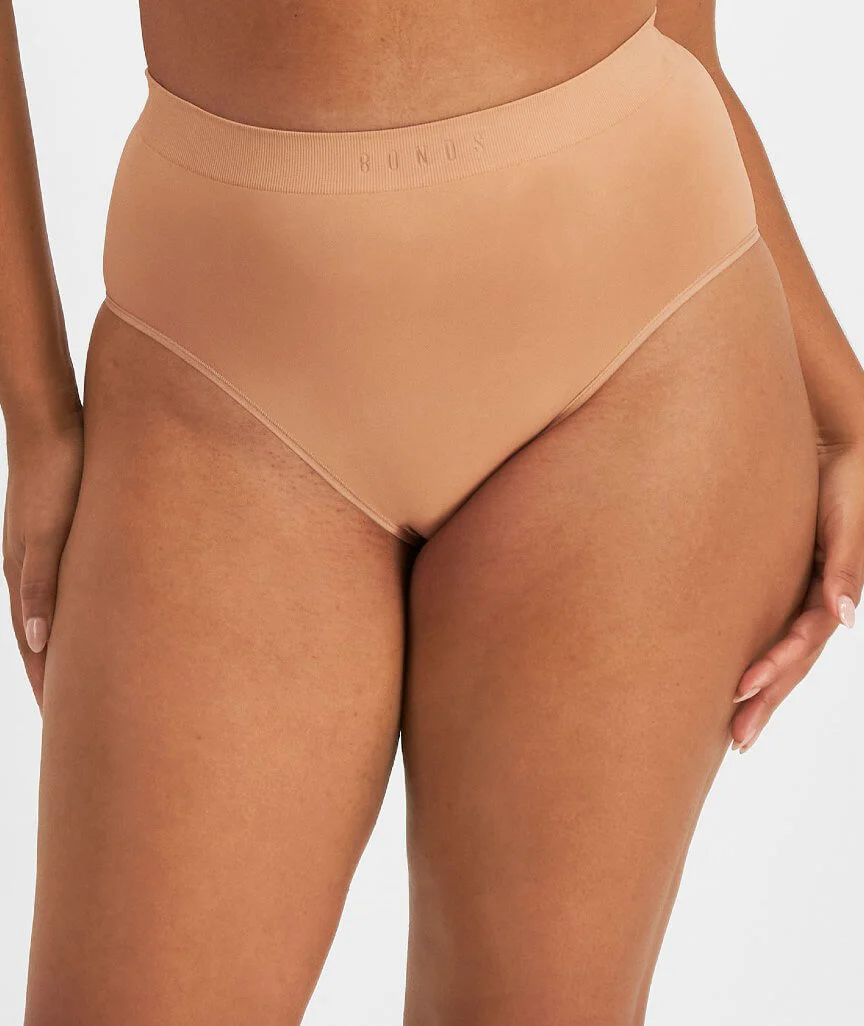 Bonds Bases Seamless Full Brief - Blush Latte